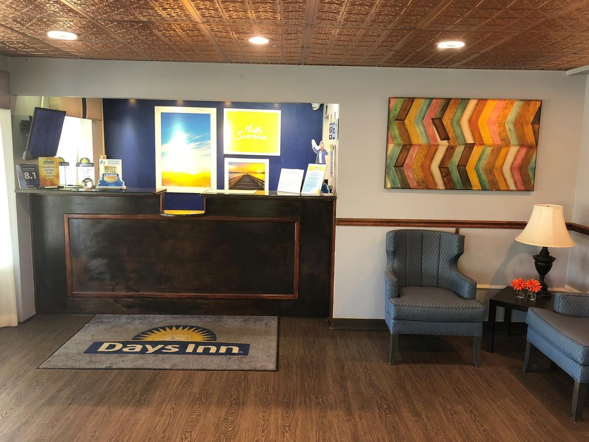Days Inn By Wyndham Seneca-Clemson Exterior foto